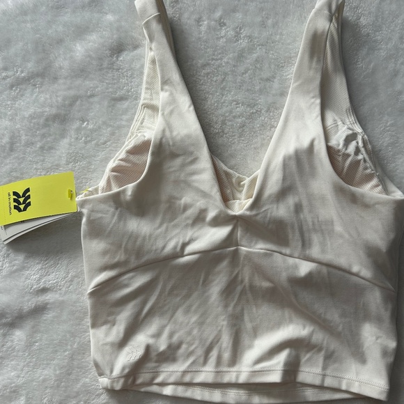 All in motion cream top - Picture 1 of 2
